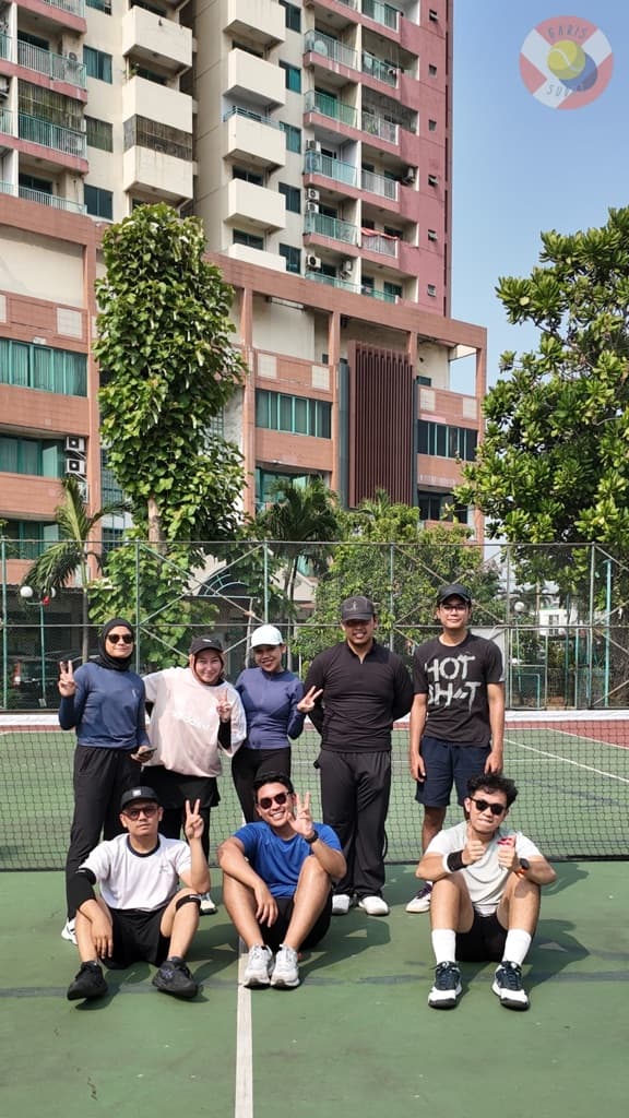 Garis Sudut Club media 6