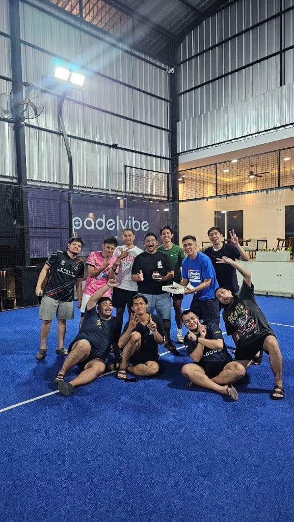 Circle Belakang media 4