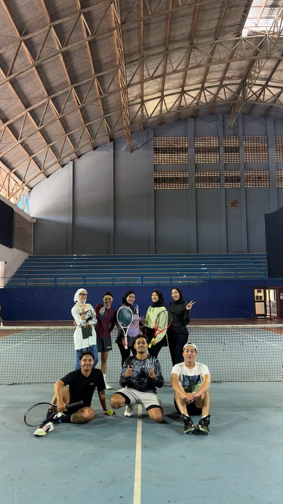 Midday Tennis Society media 3