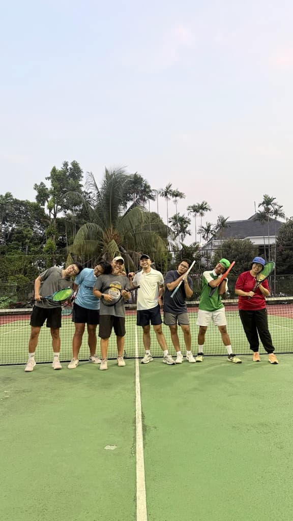 Sementara Tennis Club media 6