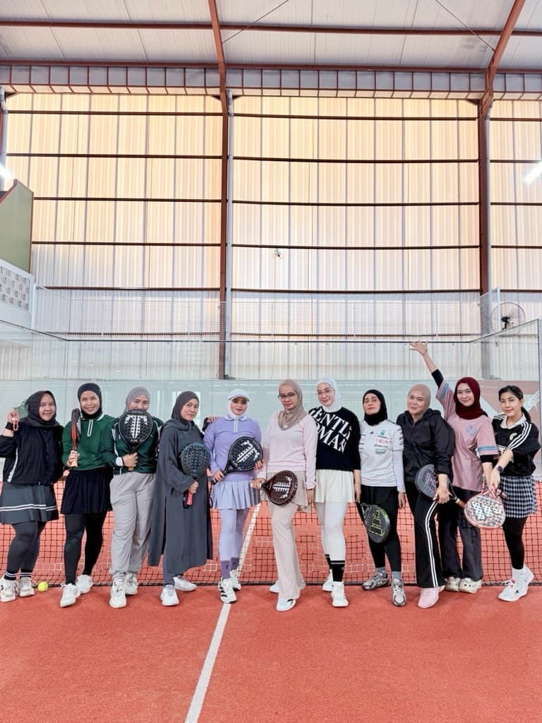 Woman prestige club media 6