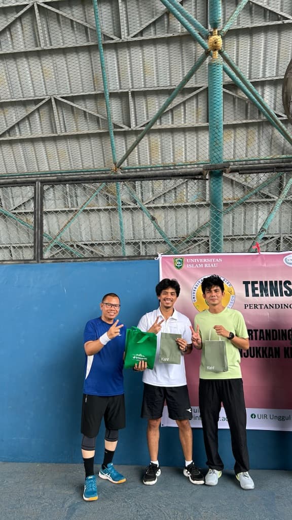 Tennis Lesson UIR media 1