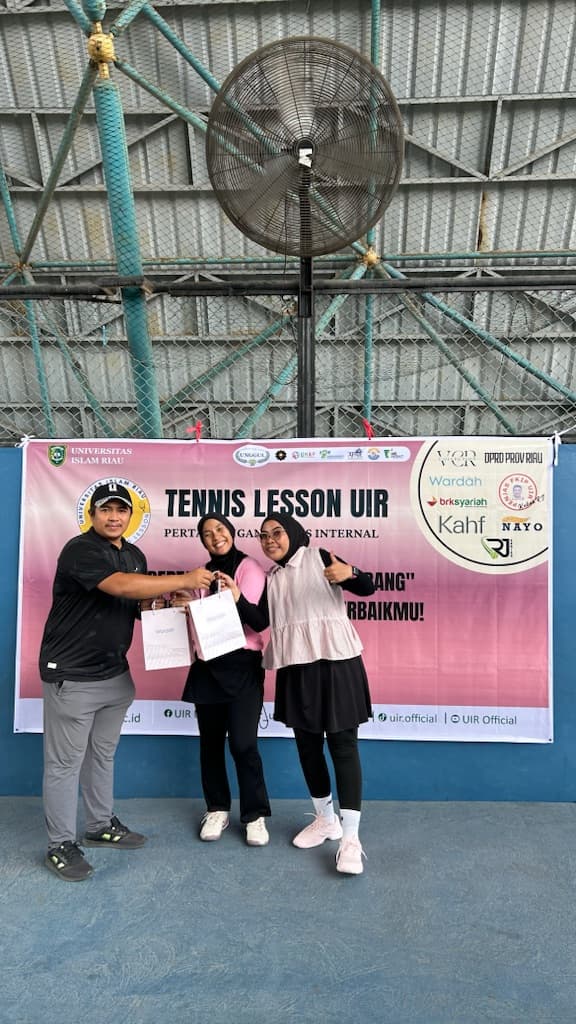 Tennis Lesson UIR media 4
