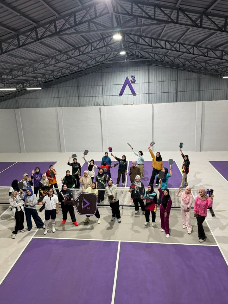 Lady Smashers media 3
