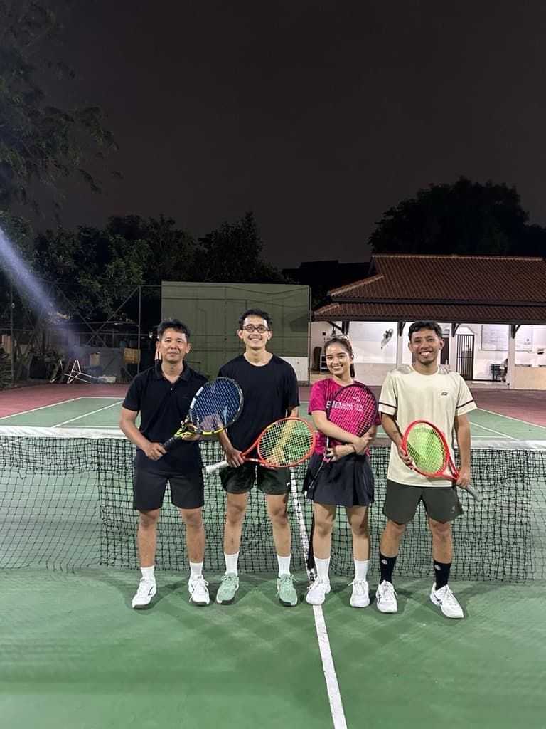 Tenis Santai On Court media 1