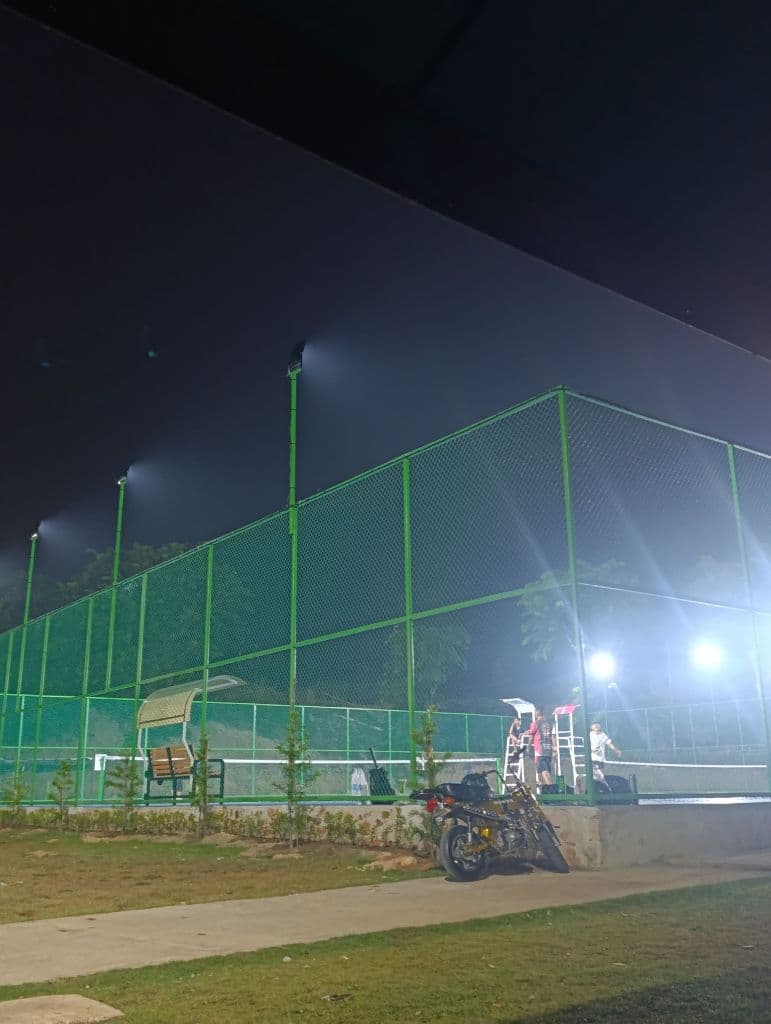 Tennis Kepala 3 media 1