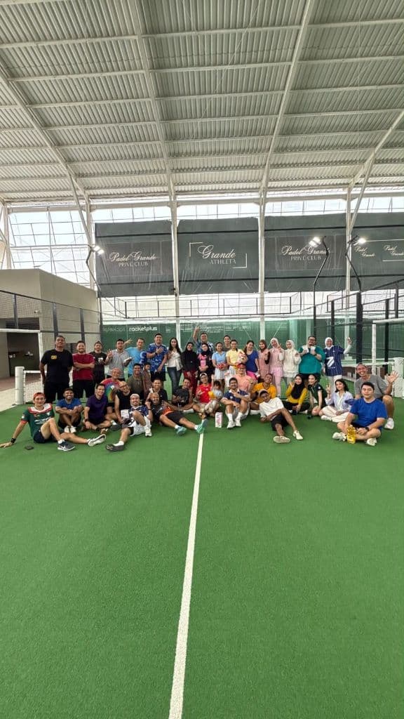 PangsHood Familia Padel media 2