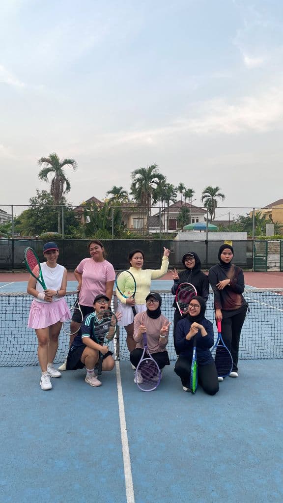 Manis Tennis media 2