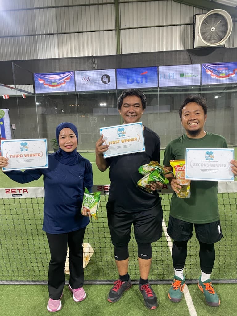 HAHAHIHI PADEL media 5