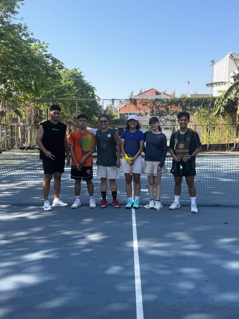 Tennis hihi media 2