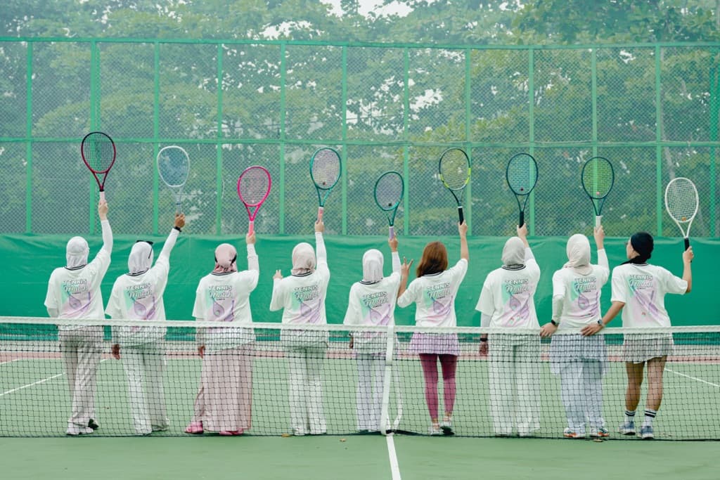 Tennis Girls media 3