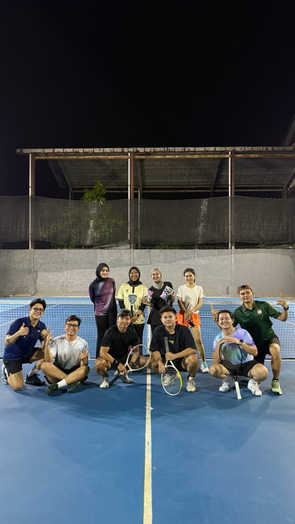 V Court Club media 2