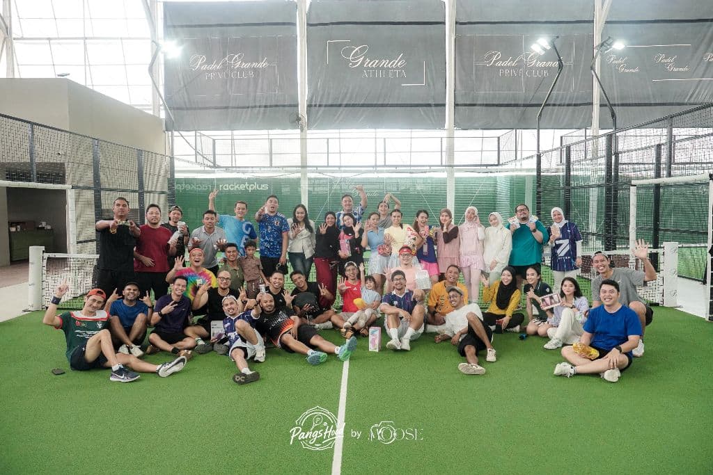 PangsHood Familia Padel media 1