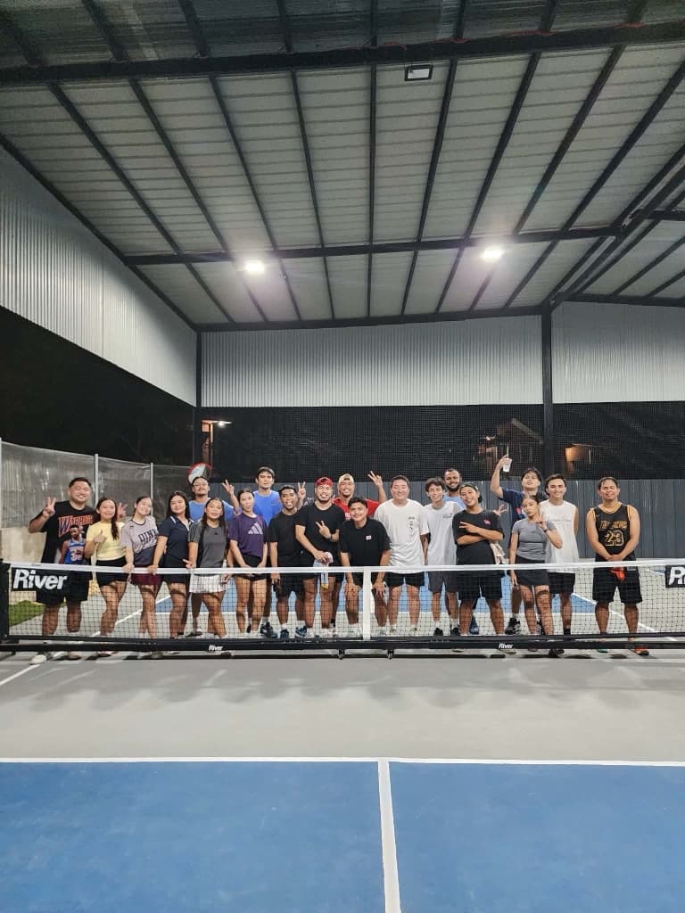 Volay Pikol Club media 2