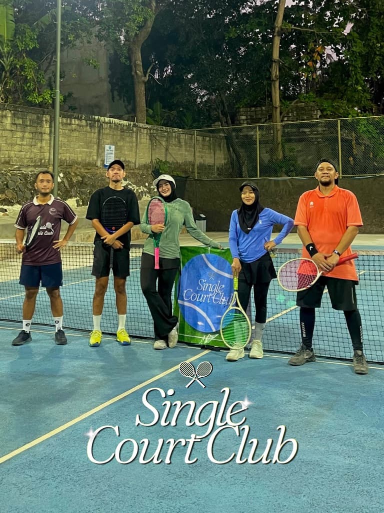 Single Court Club media 2