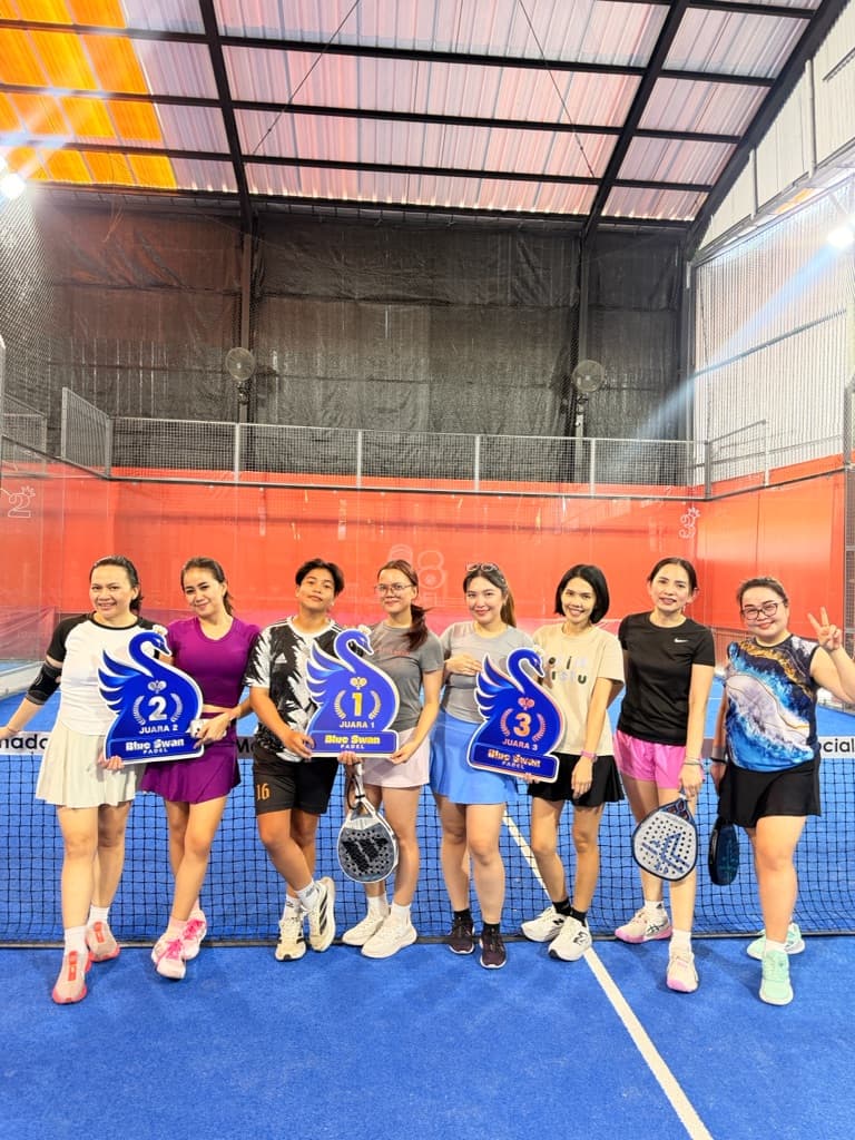 BLUE SWAN PADEL media 1