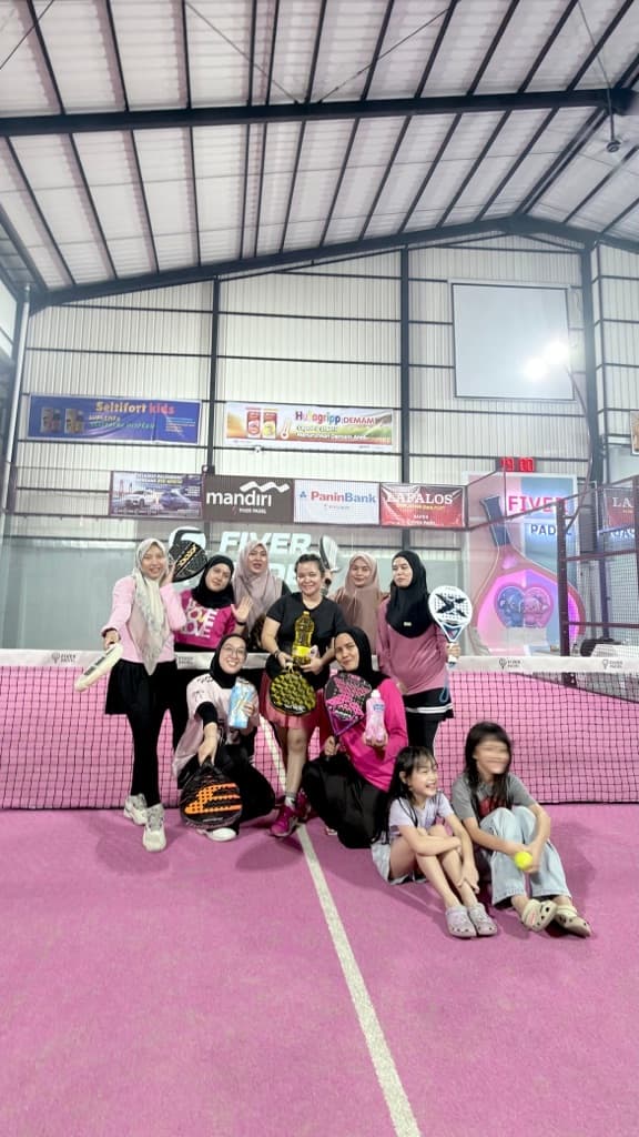 Tuan&nyonya padel club media 1