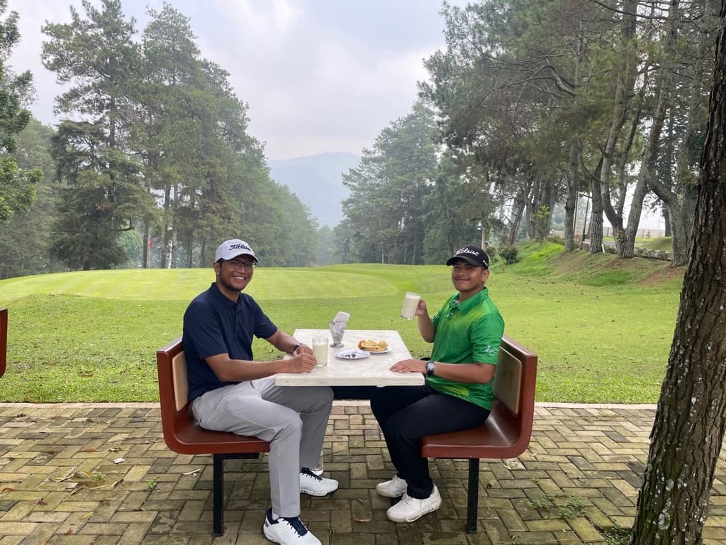 TIGER WOOD CLUB HOUSE  media 3