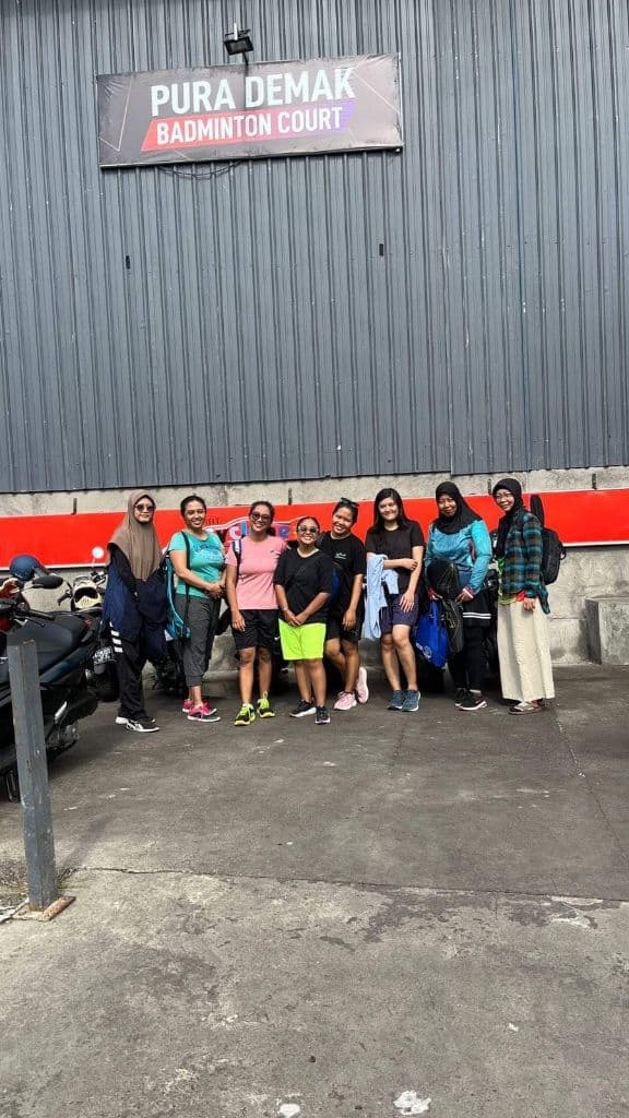 GIRLS SQUAD BALI BADMINTON media 1