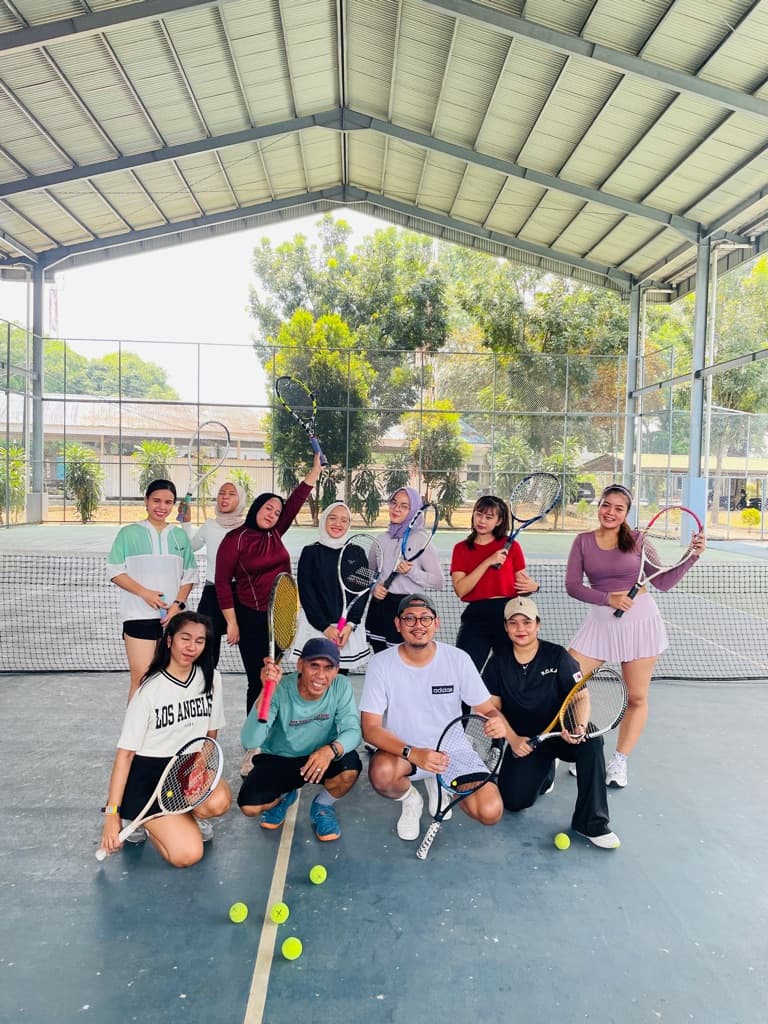 Sunny Tennis media 5
