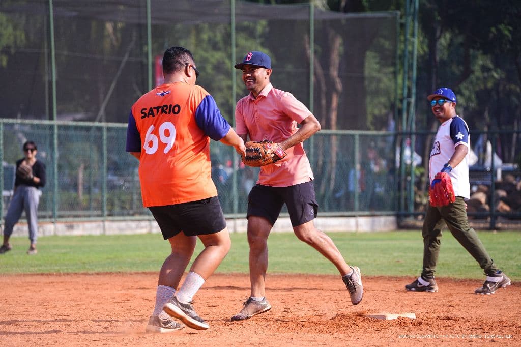 Sharks SlowPitch media 2