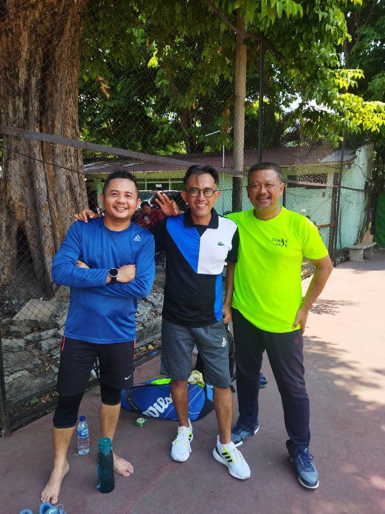 Tenis Asik  media 1