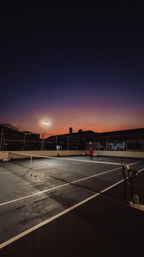 Kamis Tennis media 1
