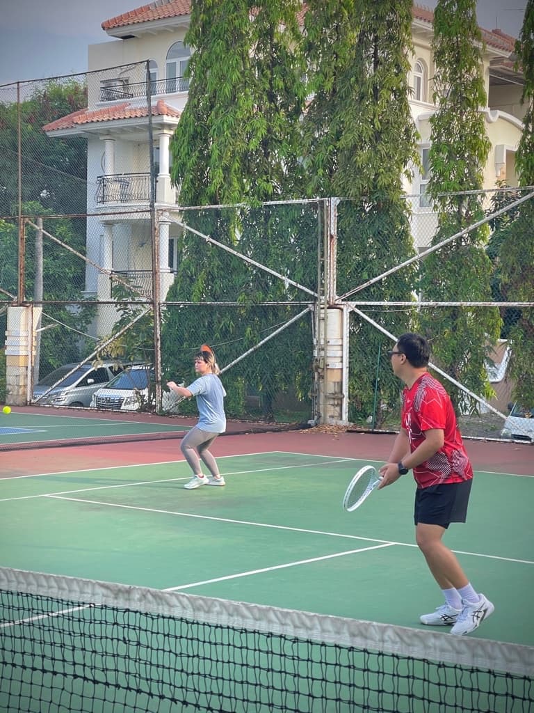 Ngikut Tenis media 3