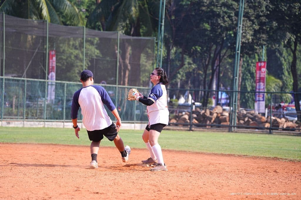 Sharks SlowPitch media 6