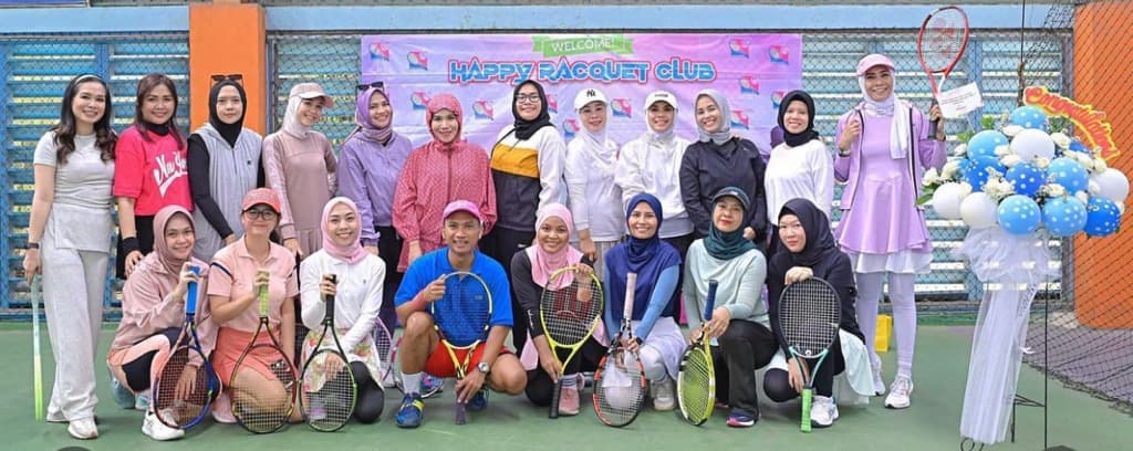Happy Racquet Club  media 2