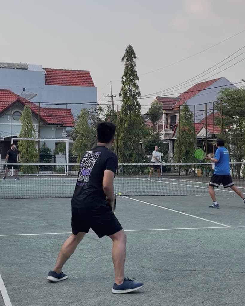 W Tennis Club Surabaya media 5