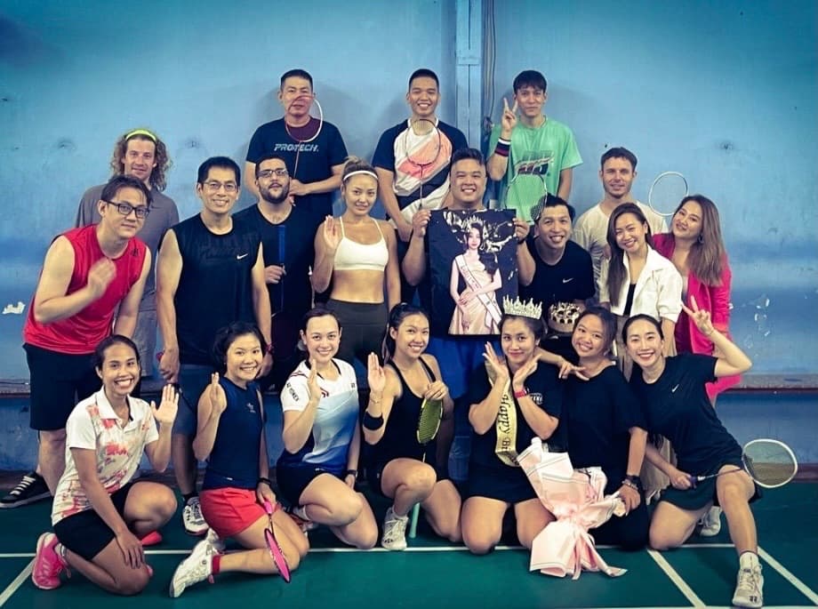 D2 🏸 (Locals & Expats) media 1