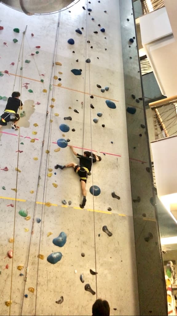 Climb JKT media 1