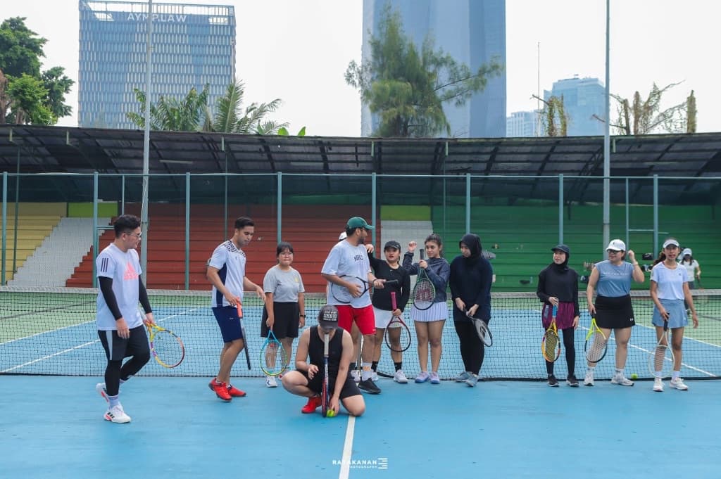 Tennis Lawak Club media 1
