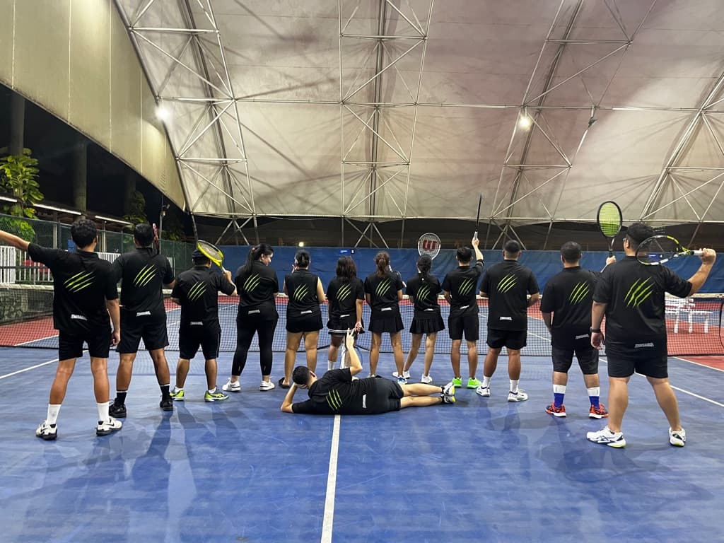 Tennisaurus media 2